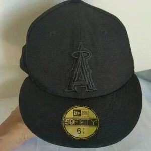 Angel's 59fifty new era hat 6 7/8
